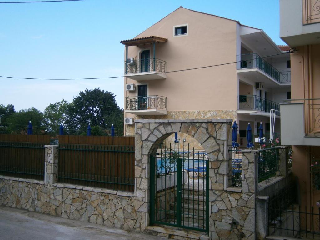 Petros Studios Порос Экстерьер фото