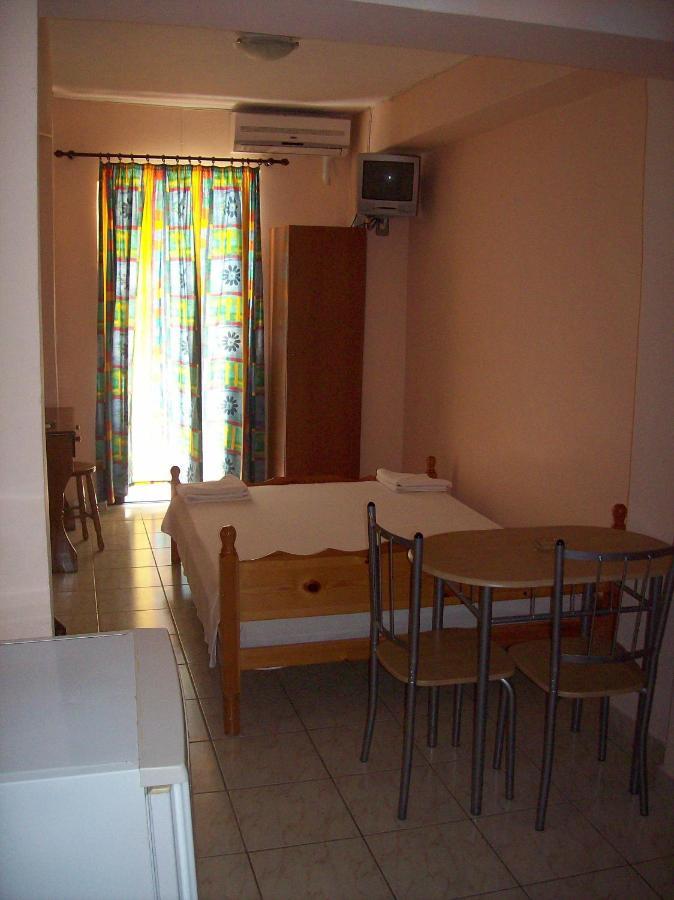 Petros Studios Порос Номер фото